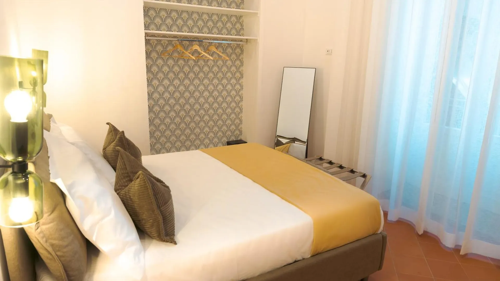 Palazzo Castriota Scanderbeg Naples 0*,